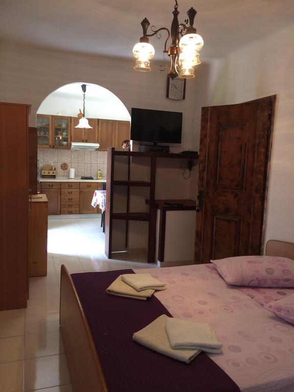 קרס Apartmani Luiza מראה חיצוני תמונה